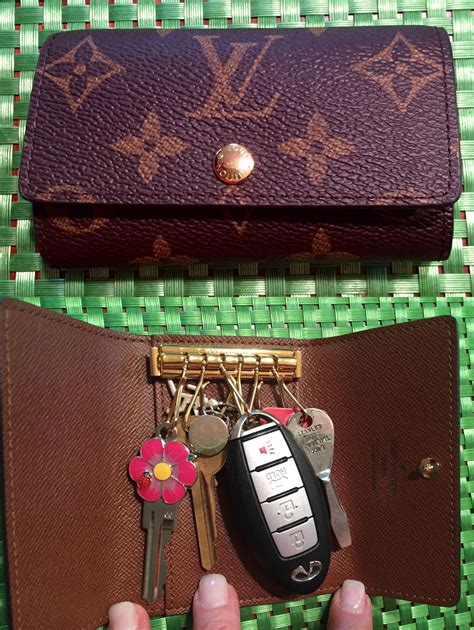 louis vuitton six key holder|louis vuitton empreinte key holder.